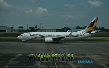 DPM Fadillah Receives AirBorneo's First Flight as Sarawak Airline Launches Commercial Operations