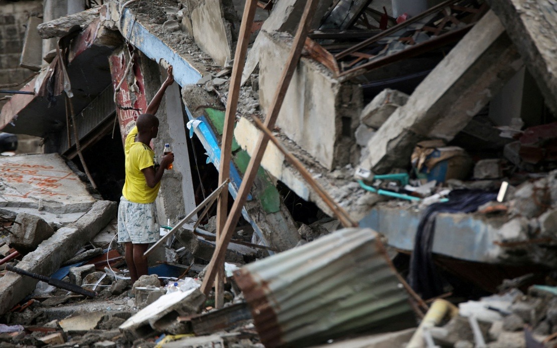 Colombia Battles Dual Crisis as Wildfires Overwhelm Earthquake Recovery Efforts