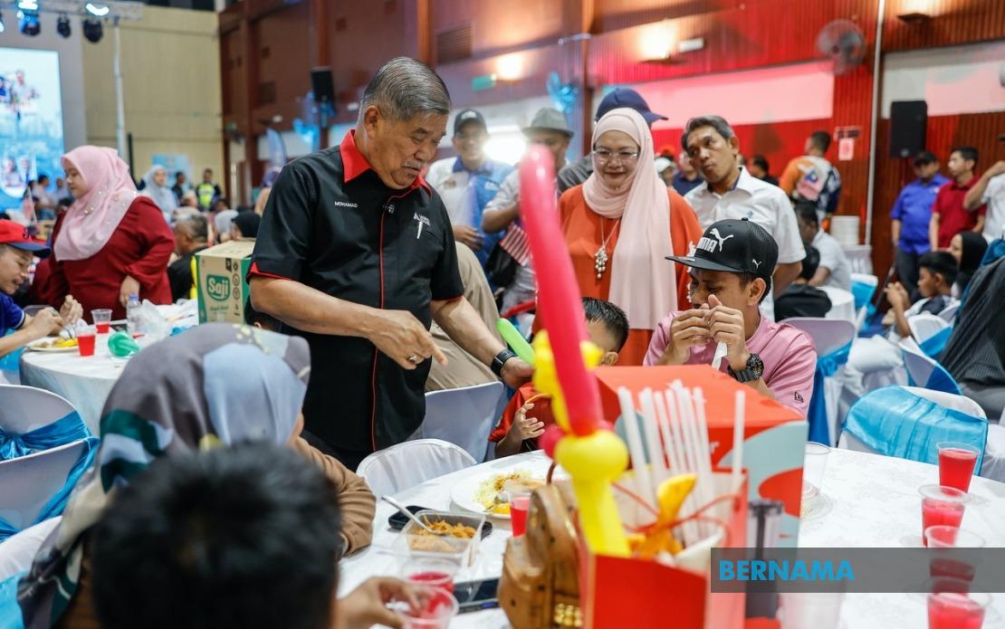 MADANI Kita Programme Acts as Government's Information Hub, Says Mohamad