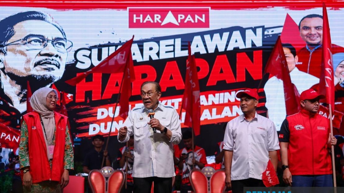 Johor Election Offers Youth Chance to Build Future Beyond Racial Divisions, Says Anwar