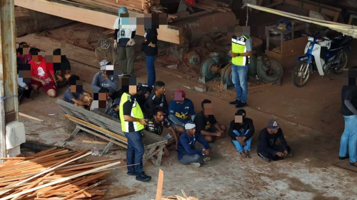 Selangor immigration crackdown nets 62 foreigners over pass violations