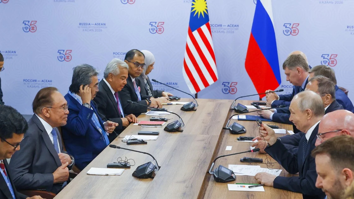 Anwar Welcomes Russian Support for Malaysia-Petronas Energy Ties