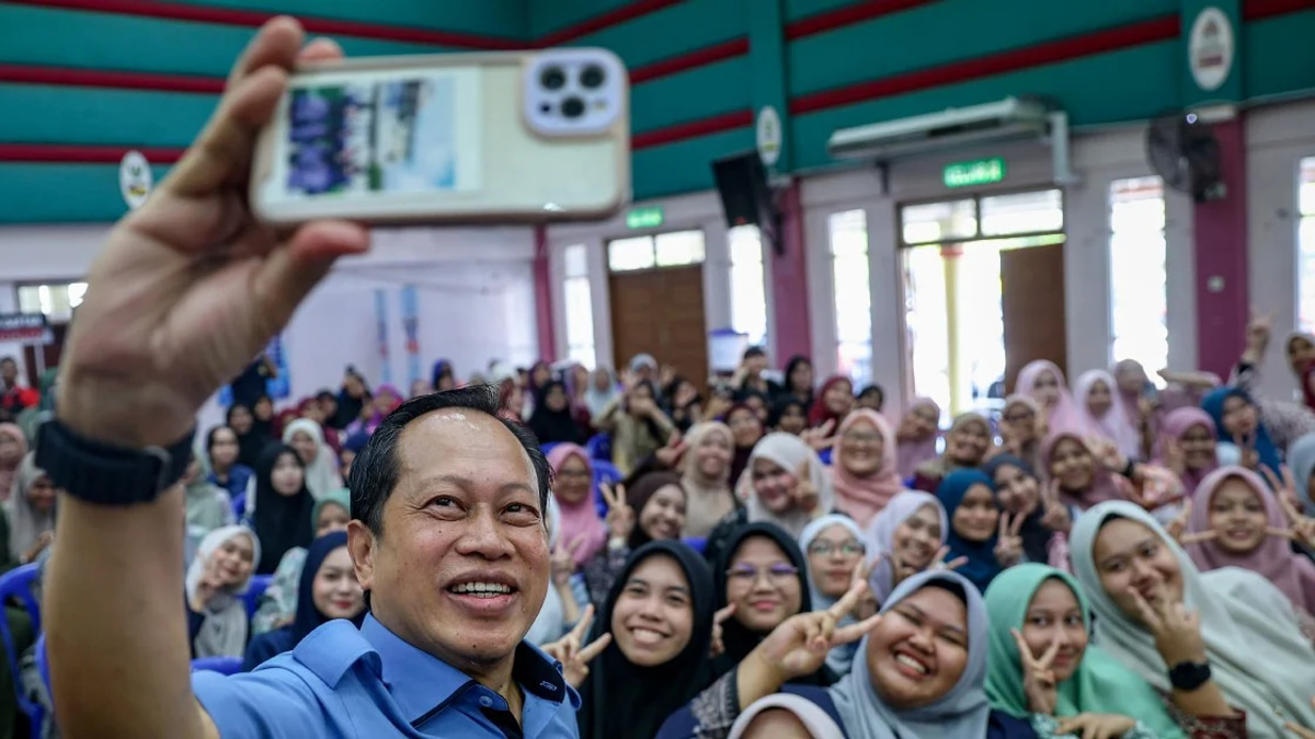 Johor BN Denial: Ahmad Maslan Dismisses DAP's Claims of Coalition Weakness