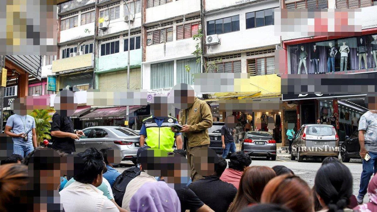 Immigration Officers Sweep Jalan Kenanga, Arrest 111 Undocumented Migrants in Major Enforcement Drive