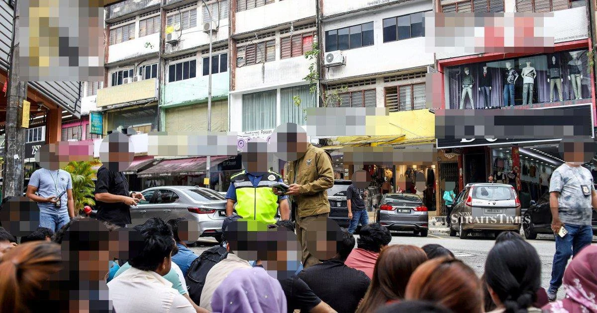 Immigration Officers Sweep Jalan Kenanga, Arrest 111 Undocumented Migrants in Major Enforcement Drive