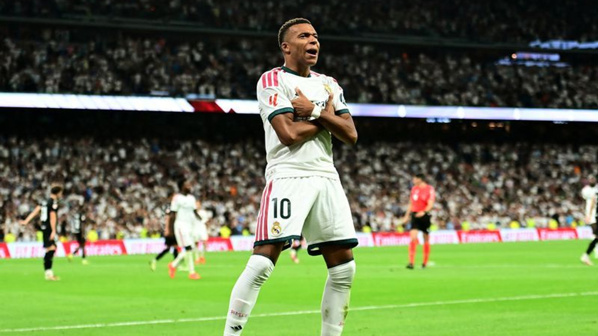 Mbappe Hat-Trick Leads Real Madrid Rout as Mourinho Makes Bernabeu Return