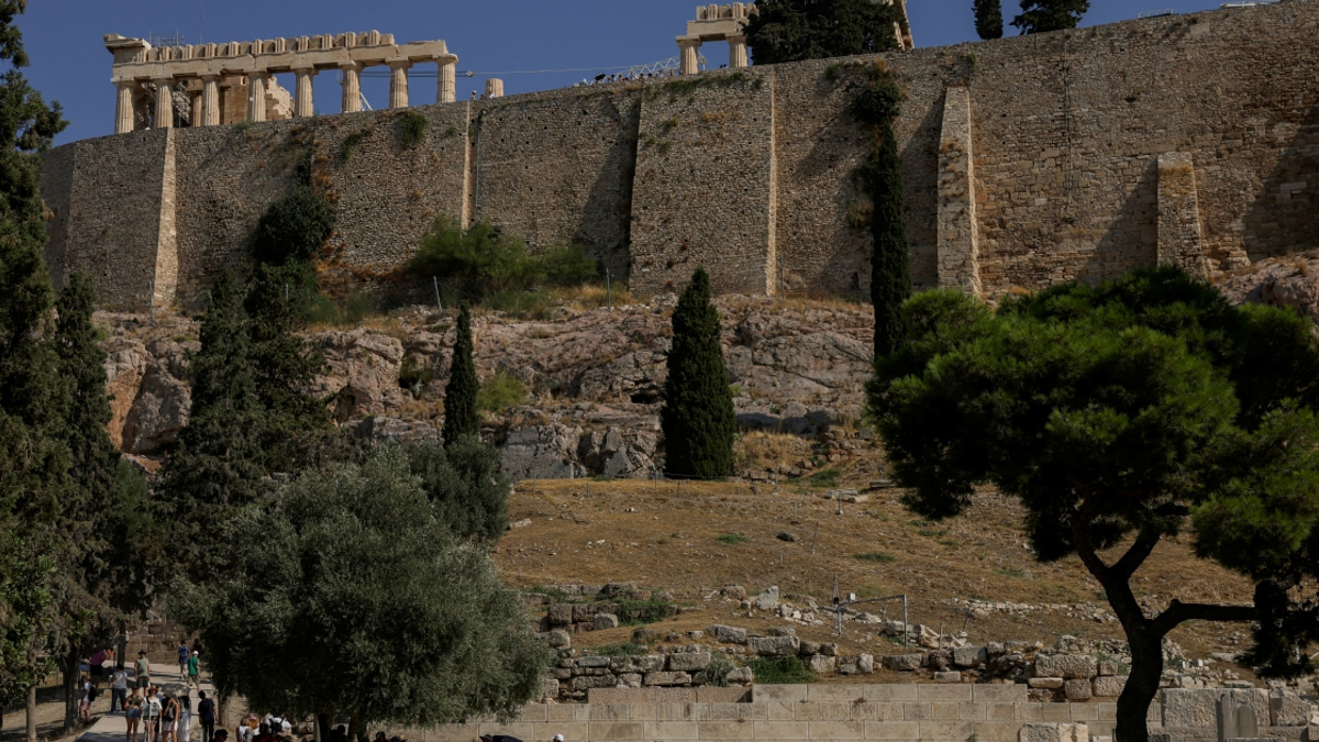 Knife Attack on Tourists Rattles Athens Near Acropolis Archaeological Site
