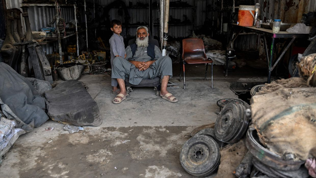 Afghanistan's car trade collapses as regional conflicts sever supply lines