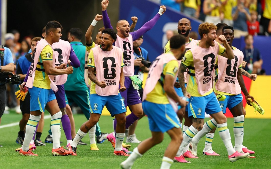Martinelli's Stoppage-Time Strike Sends Brazil Past Japan Into World Cup Round of 16