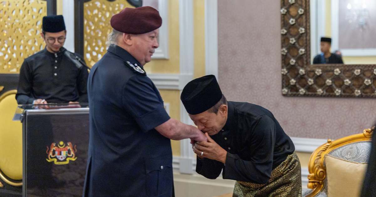 King Receives MACC Chief to Discuss Anti-Corruption Efforts