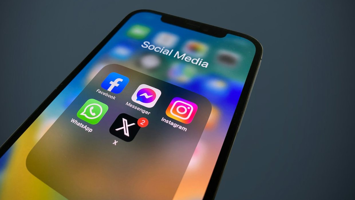 Mexico Launches Consultative Push to Regulate Social Media for Young Users