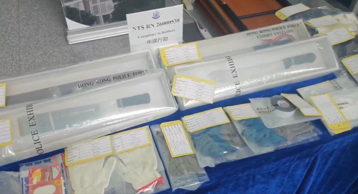 Hong Kong police arrest seven suspects in HK$7 million airport gold heist