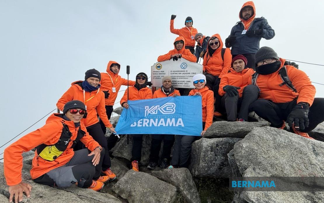 Bernama Team Scales Mount Kinabalu for HAWANA 2026, Pursuing Two National Records