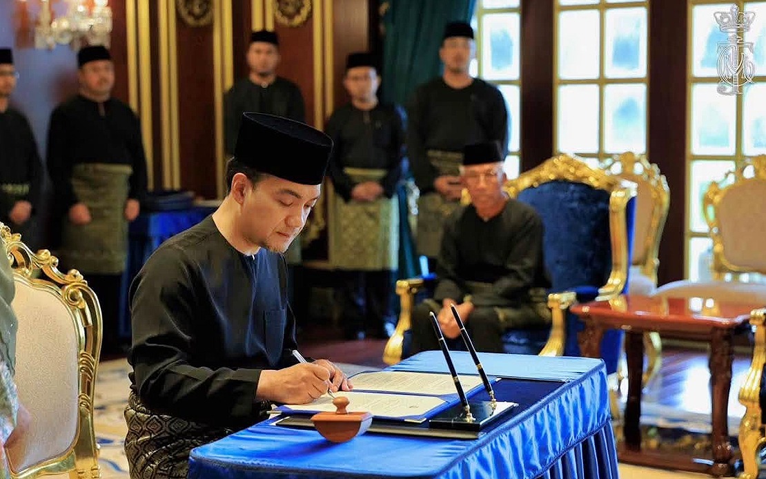 Onn Hafiz Embarks on Second Term as Johor MB, Strengthening Dynasty's Political Grip