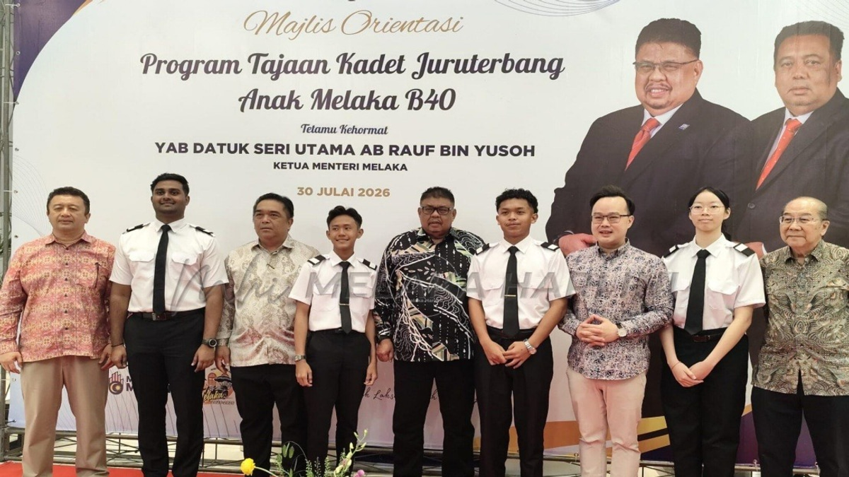 Melaka To Sponsor 20 B40 Children For Pilot Training Through International Aero Training Academy