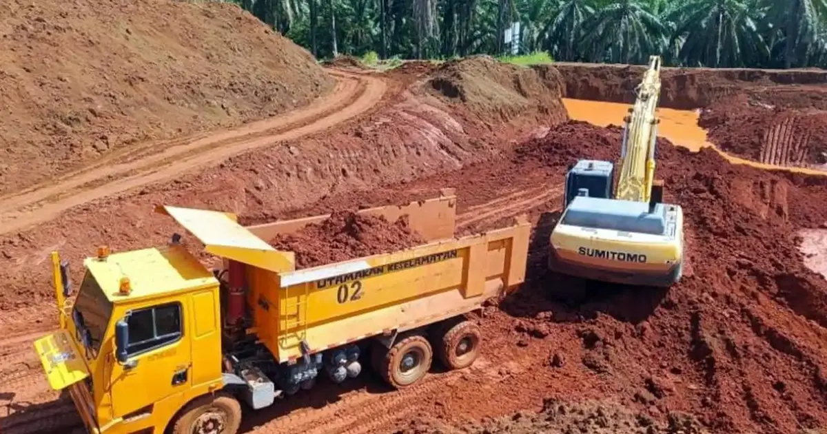 Nine Arrested as Police Seize RM3.75 Million in Assets and Bauxite from Felda Plantation