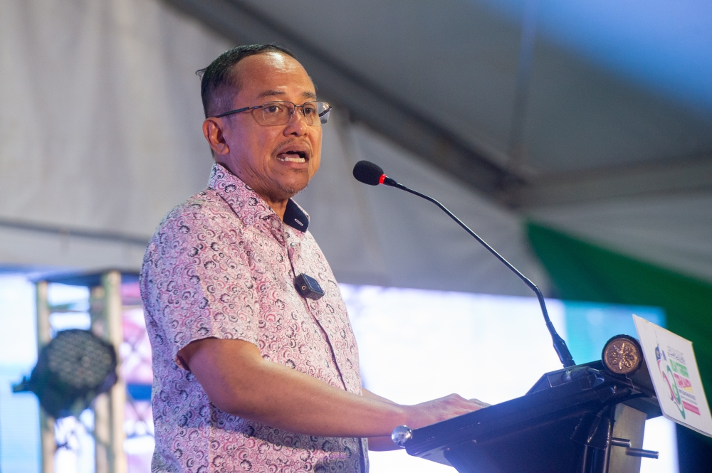 Samsuri Defends PAS-BN Talks, Disputes Muhyiddin's Claims of Unauthorised Negotiations