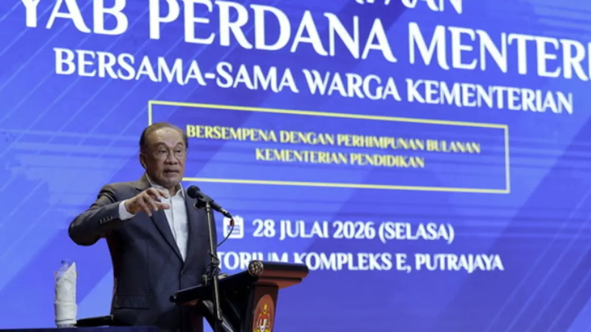 Form 6 Remains Under Education Ministry, Anwar Confirms