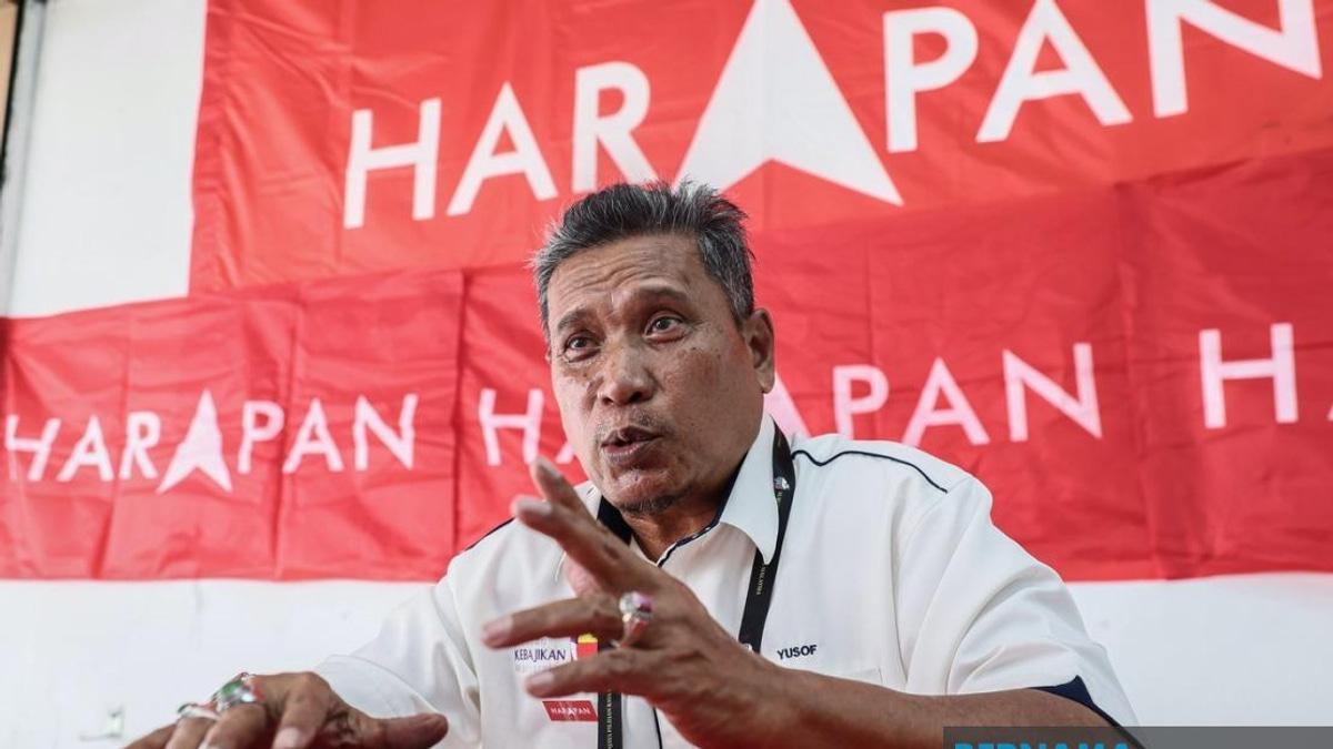 Md Yusof Charts Course for Tenggaroh Development With Focus on Second-Generation Felda Housing