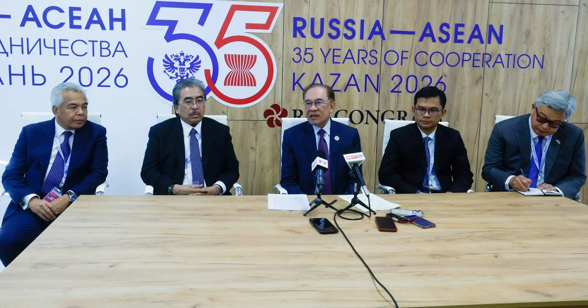 Malaysia to Fast-Track Visa-Free Travel for Russian Tourists, Says Anwar