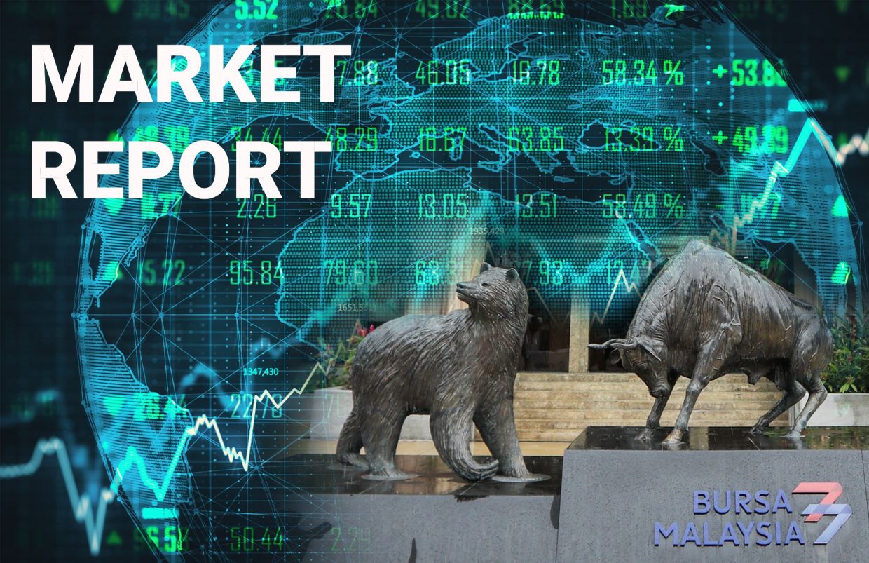 Malaysia's Benchmark Index Slips as Tech Rout Sweeps Region