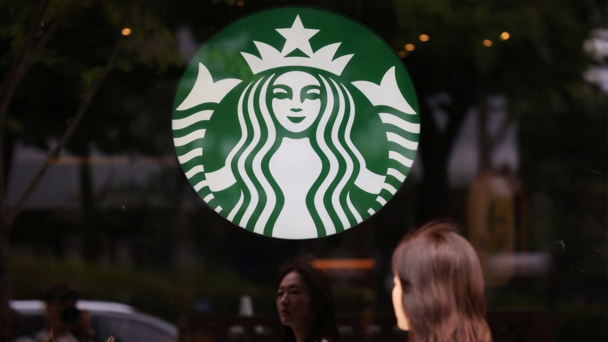 Starbucks South Korea Shuts 2,000+ Stores for Staff History Training After Tank Day Ad Fiasco