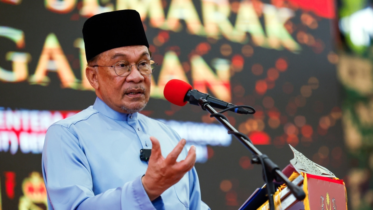 Anwar Cites Public Stability as Reason for Withholding Tabung Haji RCI Report