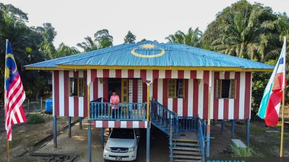 Teratak Gemilang: One Man's Vibrant Declaration of Love for Malaysia