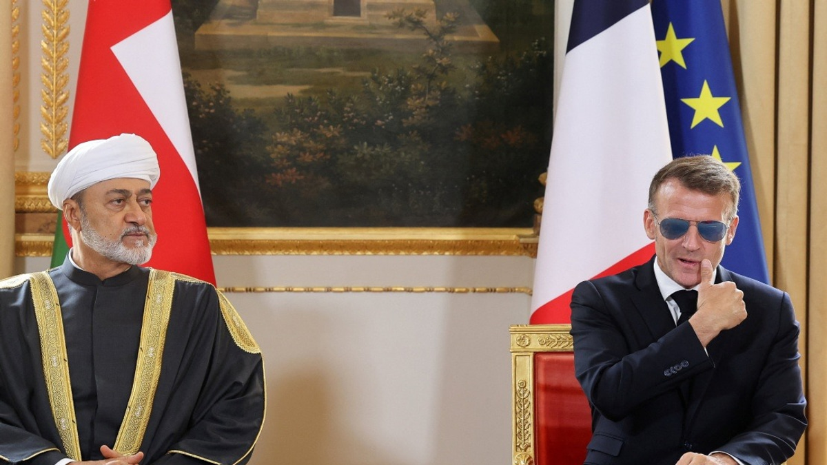 Macron's Sunglasses Return: French Leader Wears Aviators to Meet Omani Sultan