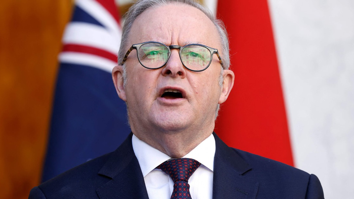 Australian PM Anthony Albanese Brushes Off Calls to Apologise Over Inappropriate Remarks on Japanese Gift