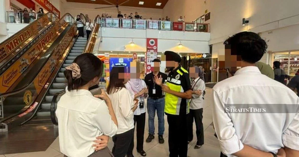 Immigration raid at Klang mall nets 86 undocumented migrants from eight countries