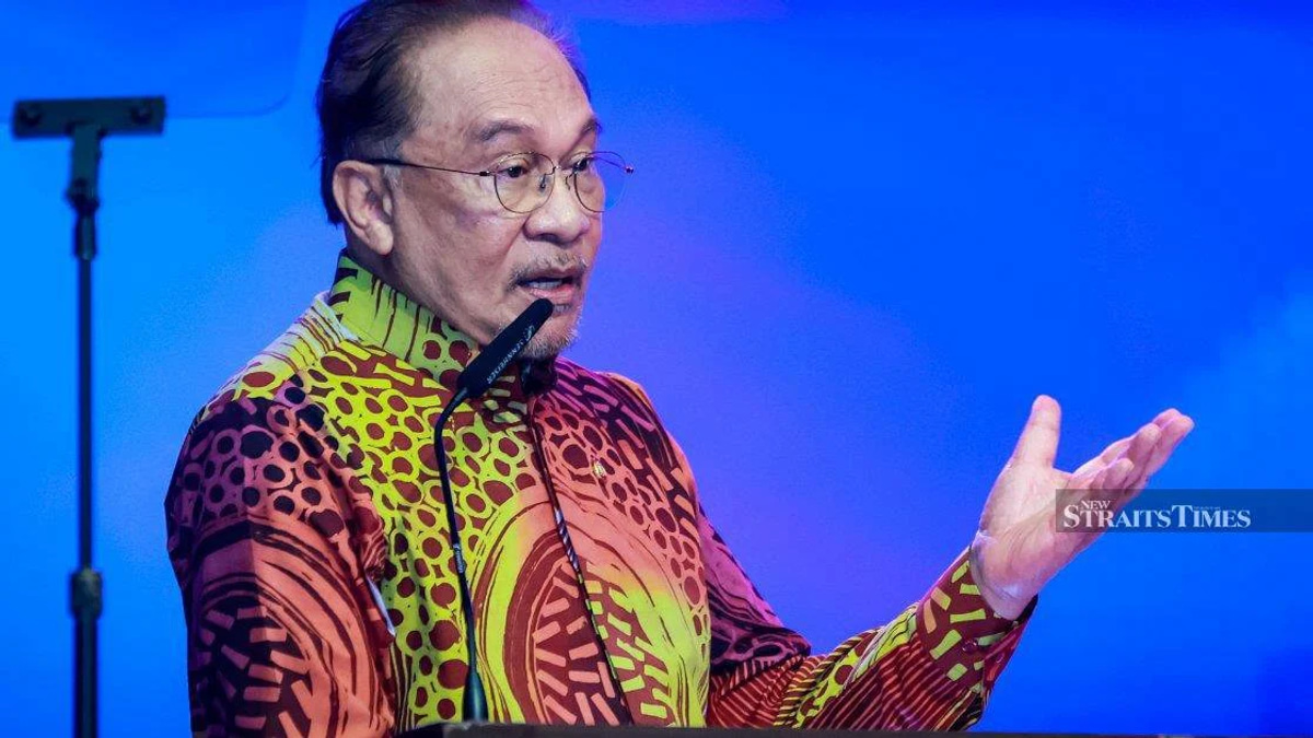 Anwar Denounces 'Double Standards' After Norway Cancels RM1 Billion Naval Missile Contract