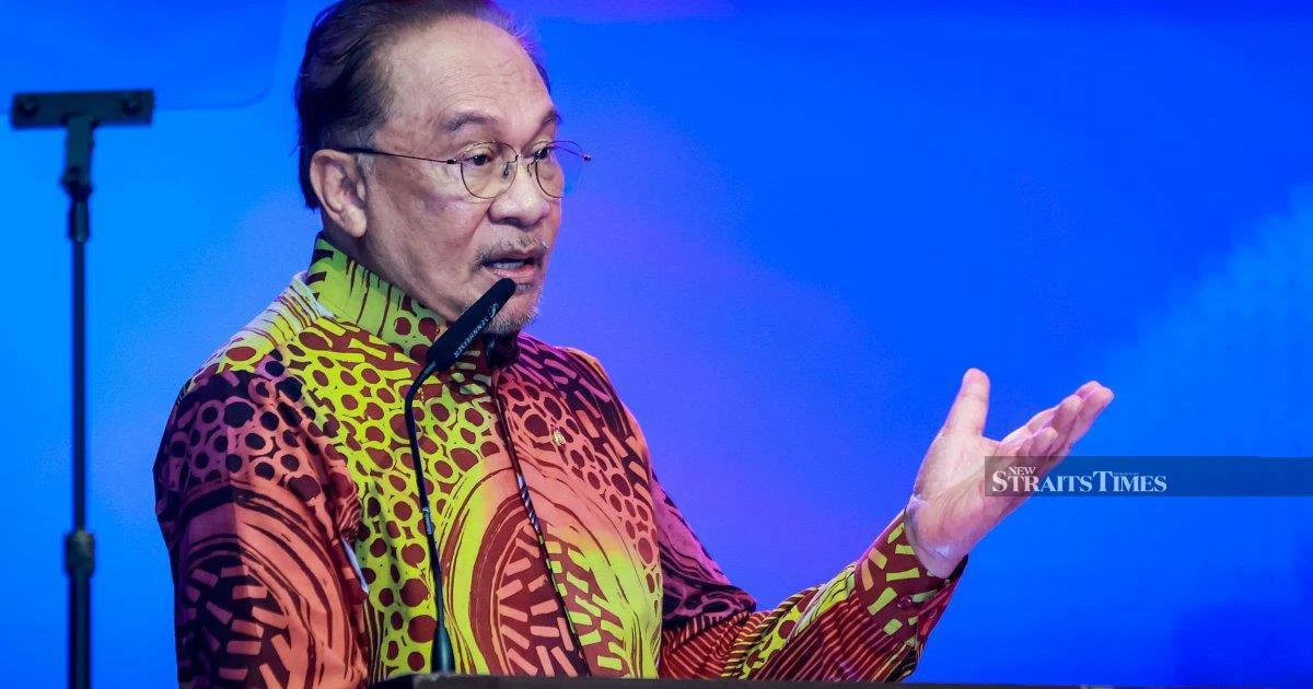 Anwar Denounces 'Double Standards' After Norway Cancels RM1 Billion Naval Missile Contract
