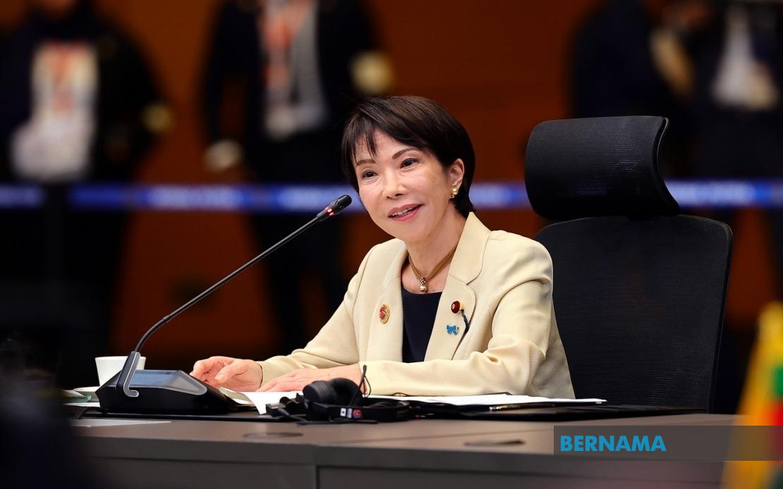 Japan's PM Urges Hormuz Shipping Safety in Talks With Oman