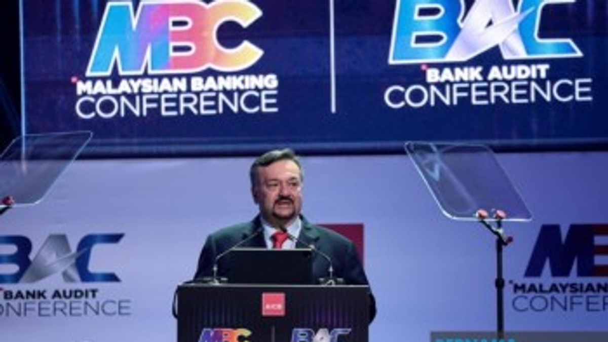 Banking's Future Hinges on Blending Human Expertise with AI, Says Finance Minister