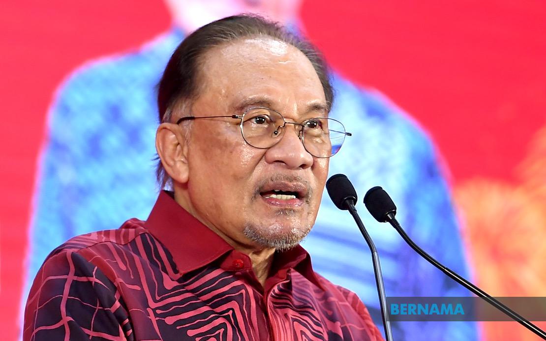 Anwar Maintains Strong Lead as Malaysia's Most Popular Political Leader, New Survey Shows