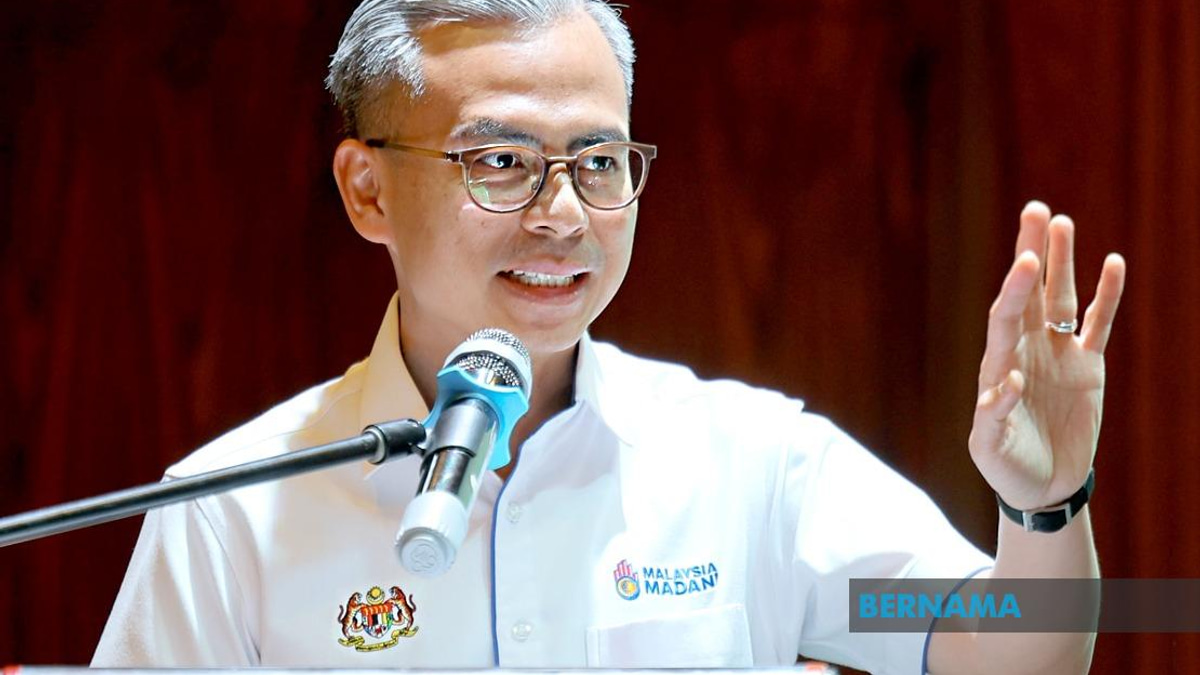 Communications Minister Calls for Telco CEOs to Witness Rural Connectivity Struggles