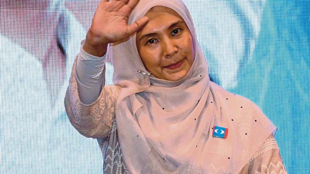 PKR Leadership Caught Off Guard by Nurul Izzah's Sudden Resignation as Deputy President