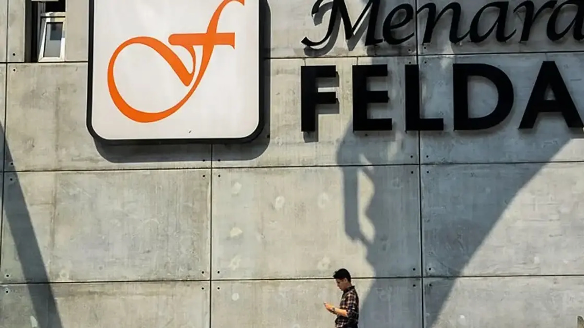 Anwar Attributes Felda's RM10 Billion Losses to Mismanagement and Political Interference