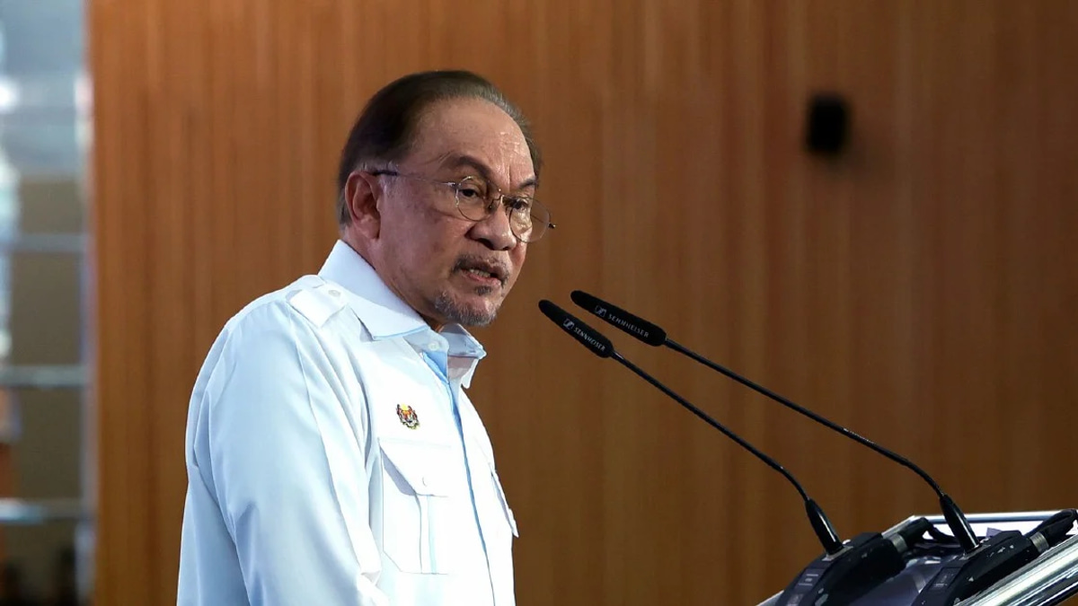 Anwar Rebuffs Claims of Unequal Federal Development Funding to States