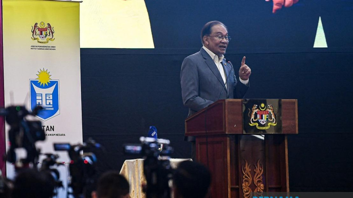 Anwar Clarifies Stern Approach to Civil Service, Says Passion Drives His Leadership Style