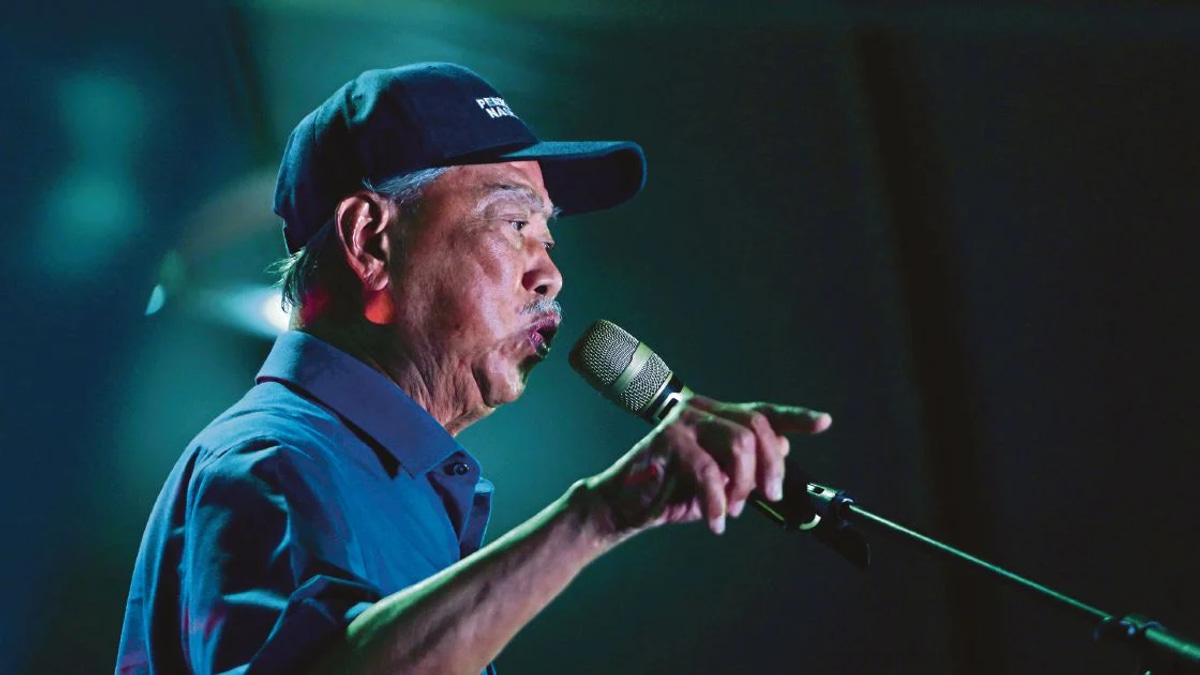 Muhyiddin Shrugs Off Pas Campaign Split Ahead of Johor Election
