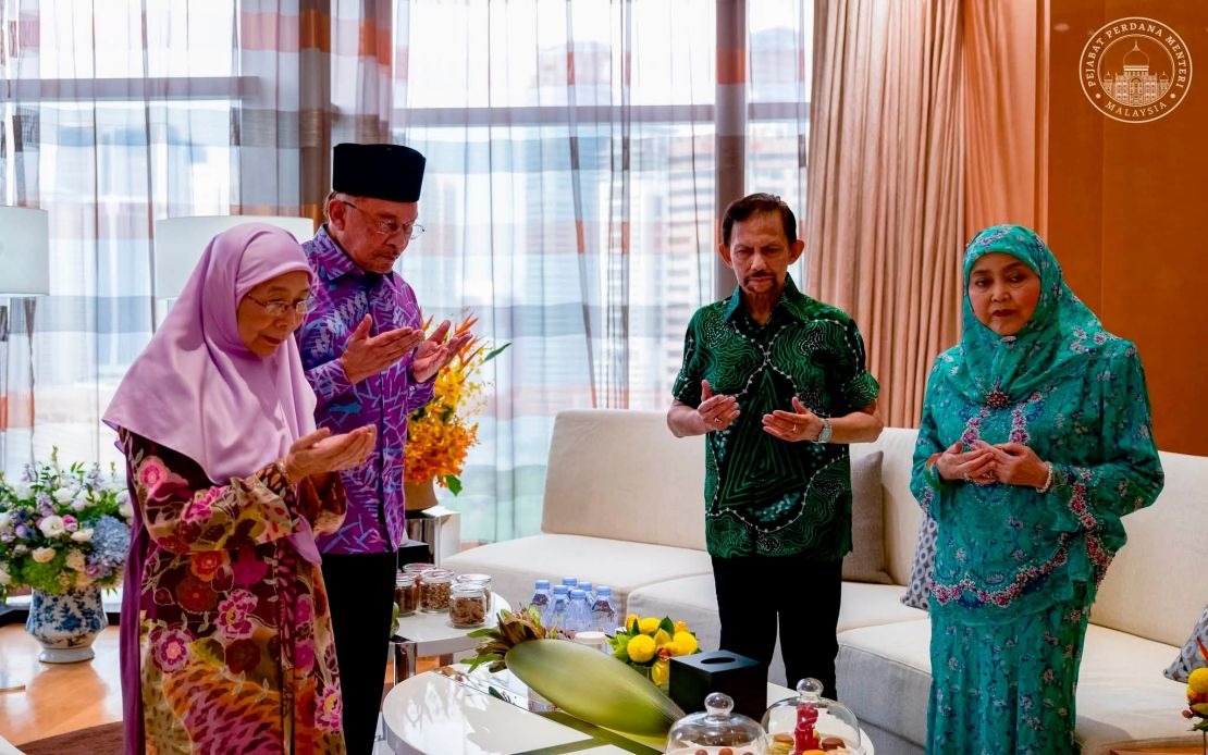 PM Anwar Extends Birthday Wishes to Brunei's Sultan Hassanal Bolkiah