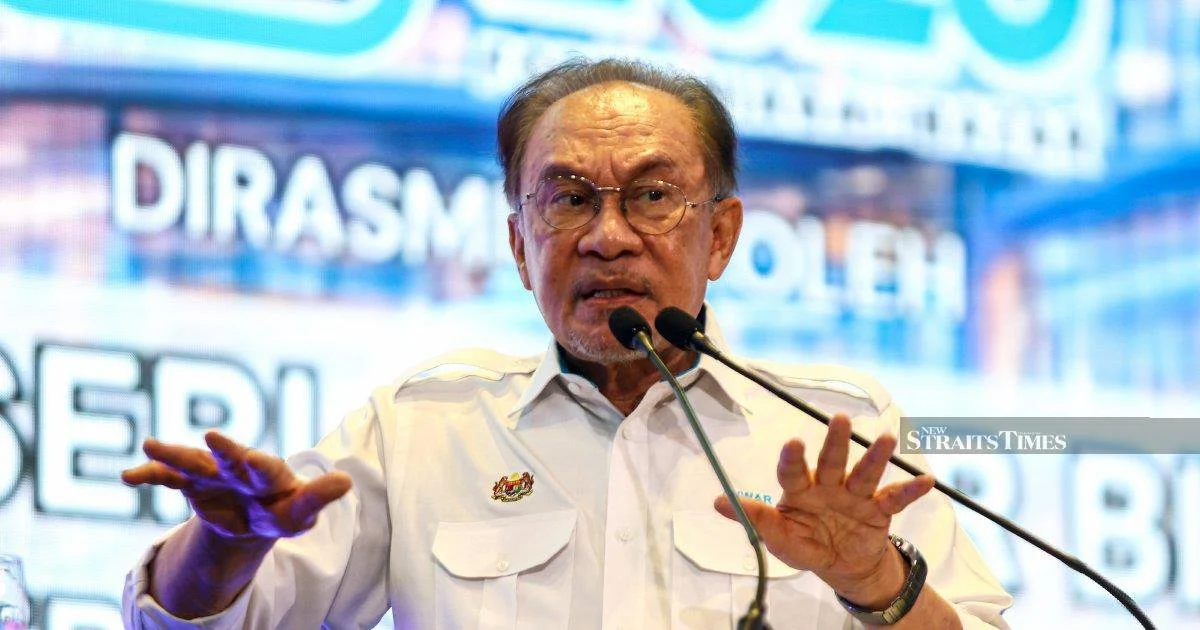 Anwar Asks Melaka DAP to Reconsider Exit from State Government