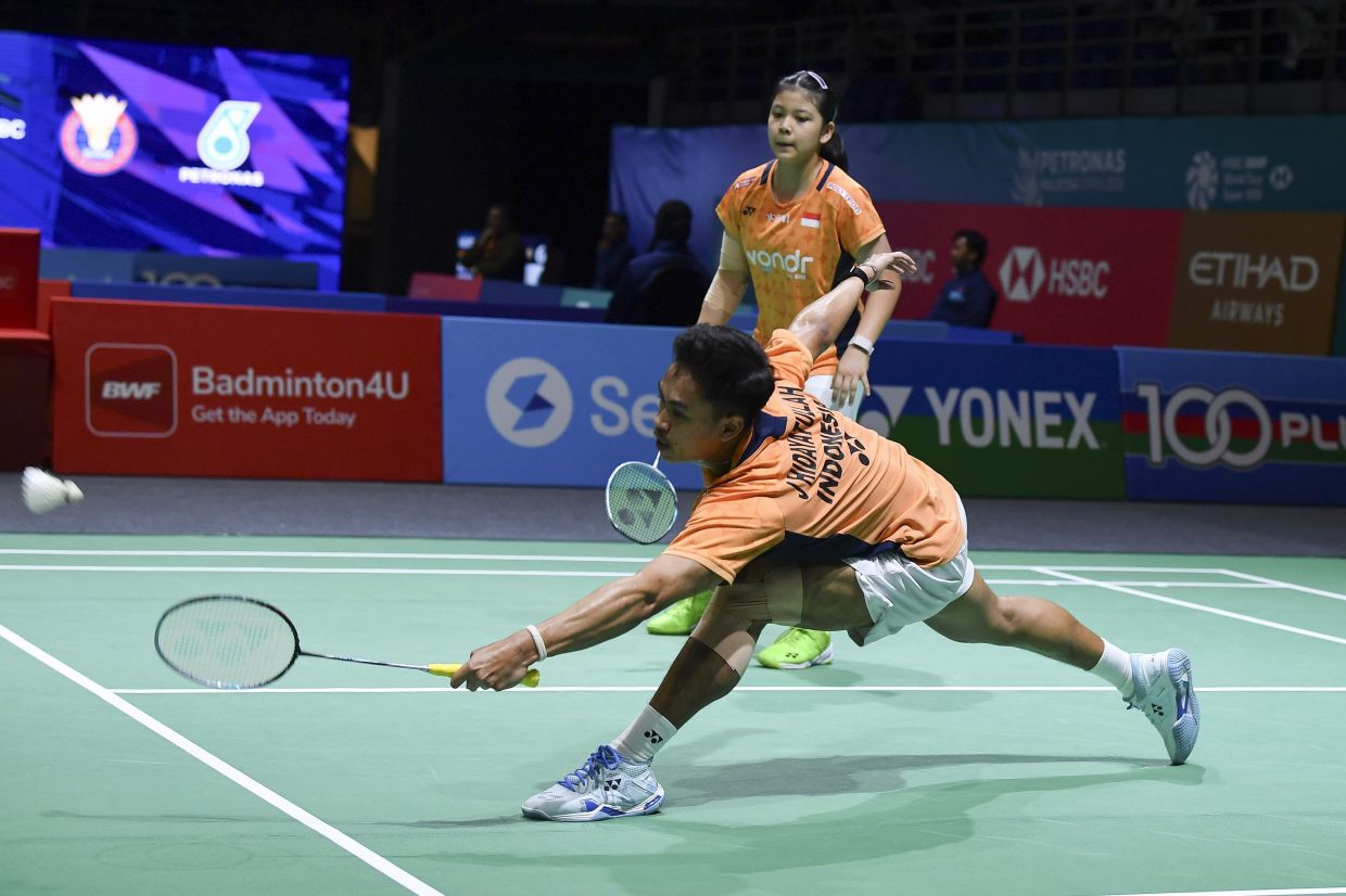 Indonesian badminton pairs withdraw from worlds as match-fixing probe deepens