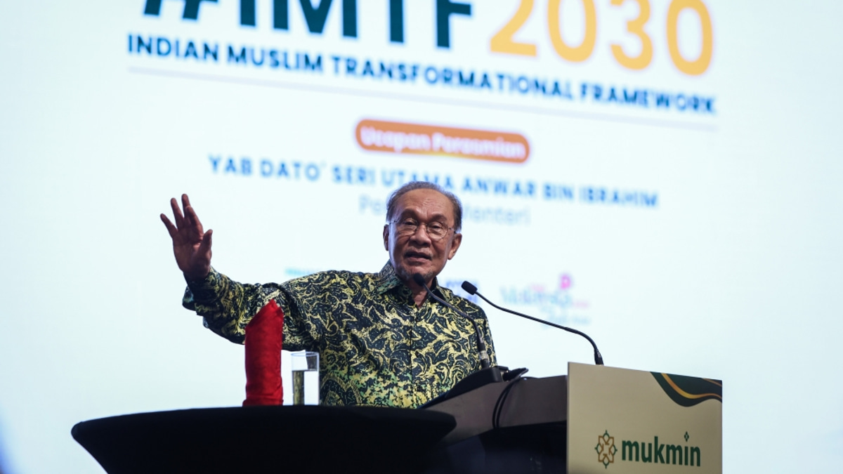 Anwar Sets One-Month Deadline for Foreign Worker Processing, Targeting Restaurant Sector
