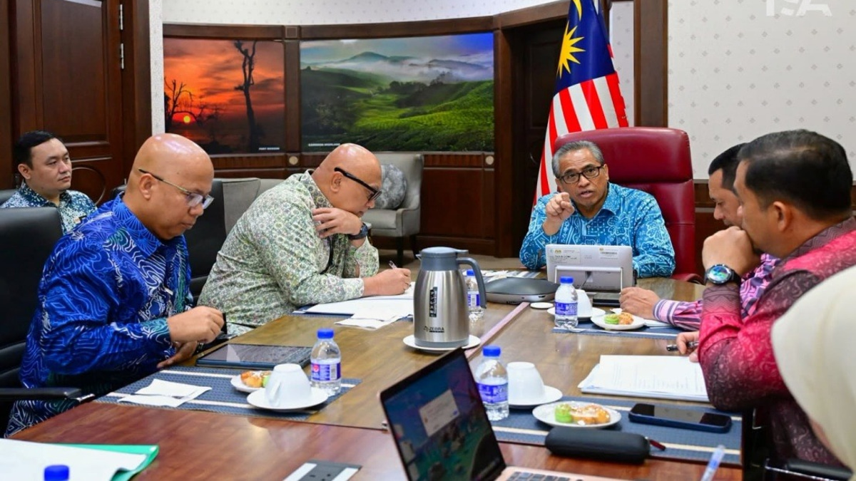 Government Orders Swift Intervention at University Malaya Medical Centre Amid Service Complaints