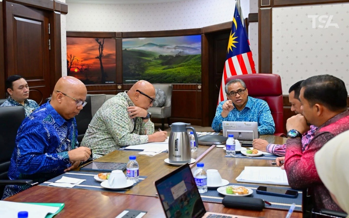 Government Orders Swift Intervention at University Malaya Medical Centre Amid Service Complaints