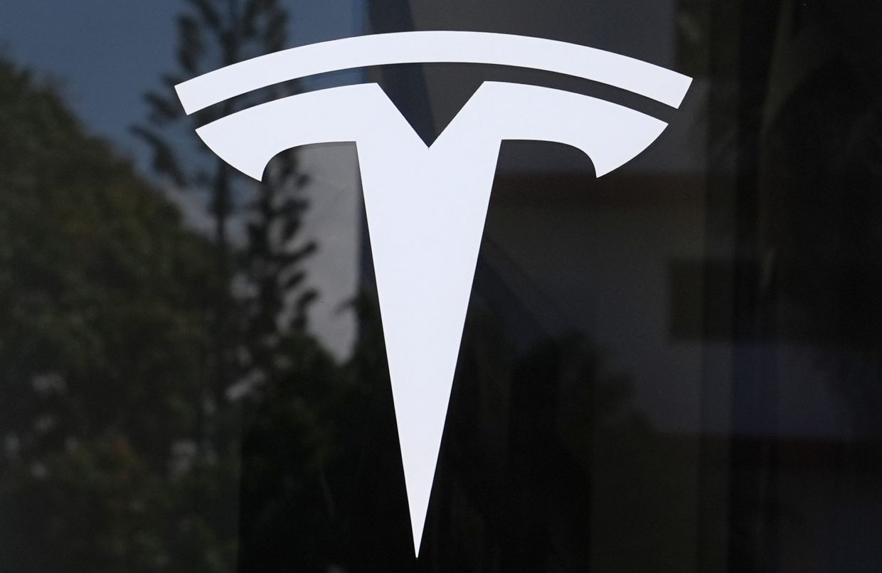 US Safety Board Clears Tesla's Autopilot in Fatal Texas Crash, But Broader Regulatory Scrutiny Intensifies