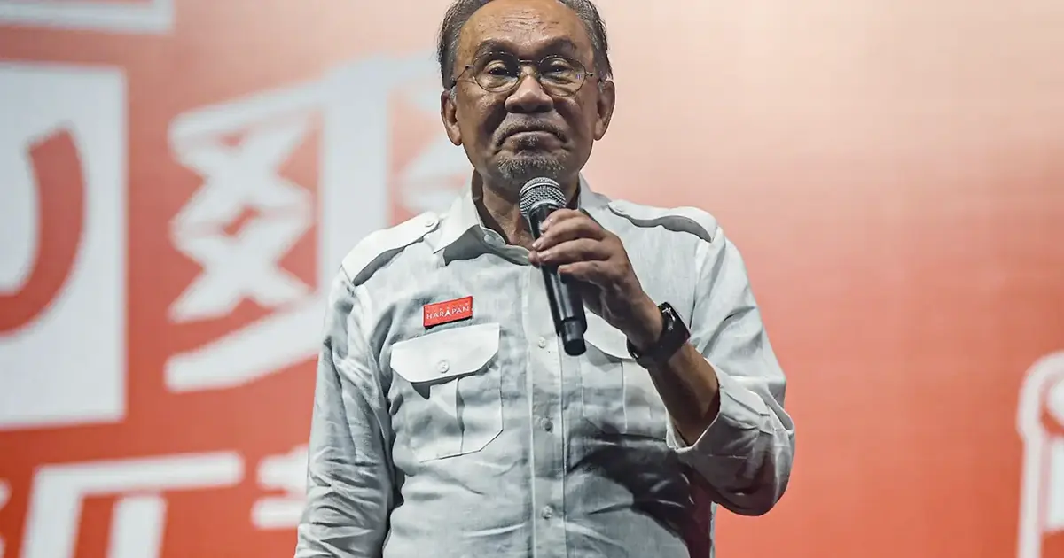 Anwar Urges Unity and Service After BN's Johor Victory